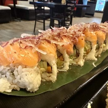 La Zona Sushi - Omega 3 Fresh Roll - Sushi Bars Near Me - Los Angeles, California