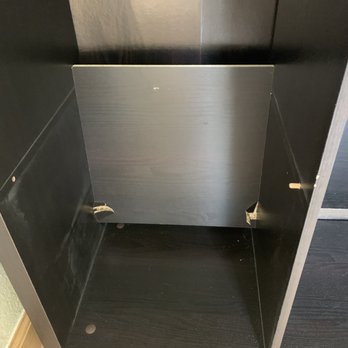 Golden Bay Movers - Broken shelf caused by the movers - Movers Near Me - Sunnyvale, California