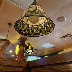 O'Conners Irish Pub - Burnt out bulb over booth