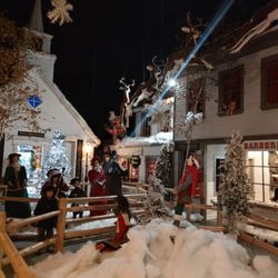 The Christmas Loft - Beautiful inside