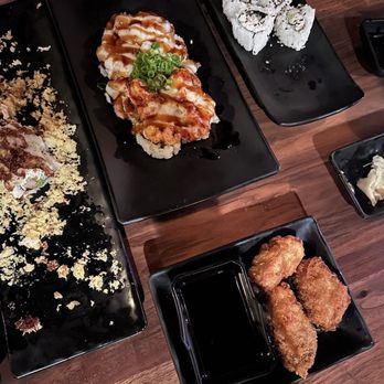 Kan Sushi - Sushi Bars Near Me - Honolulu, Hawaii