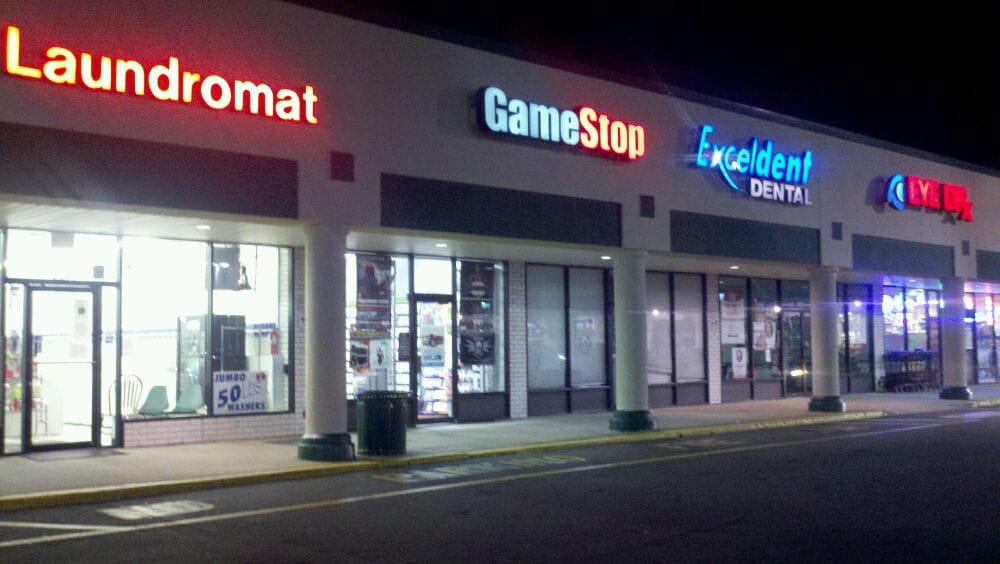 Gamestop Logo