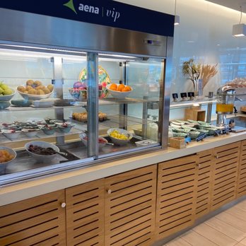 Madrid Airport Lounge - Airport Lounges Near Me - Madrid, M