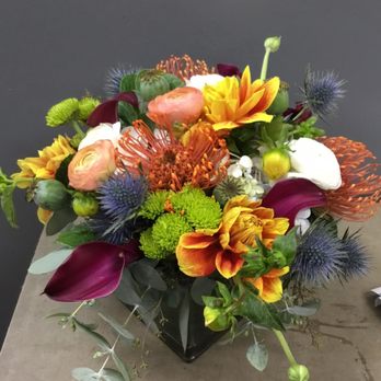 Blooming Vase - Florists Near Me - Burlingame, California Blooming Vase - Florists Near Me - Burlingame, California