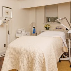 JEDERM skin atelier - Treatment room