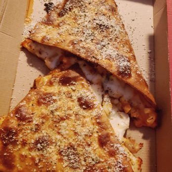 Pizza Hut - Buffalo chicken melt - Pizza Near Me - National City, California