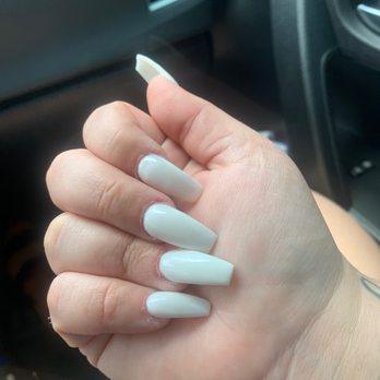 Adore Nails and Spa - Nail Salons Near Me - Aiea, Hawaii