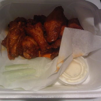 Zuccarelli - Wings to-go with celery and chunky blue cheese dressing - Pizza Near Me - Pompano Beach, Florida Zuccarelli - Wings to-go with celery and chunky blue cheese dressing - Pizza Near Me - Pompano Beach, Florida