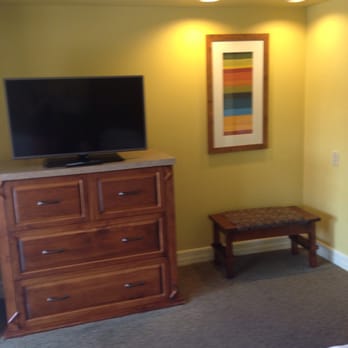 Hilton Phoenix Tapatio Cliffs Resort - TV in the bedroom - Hotels Near Me - Phoenix, Arizona