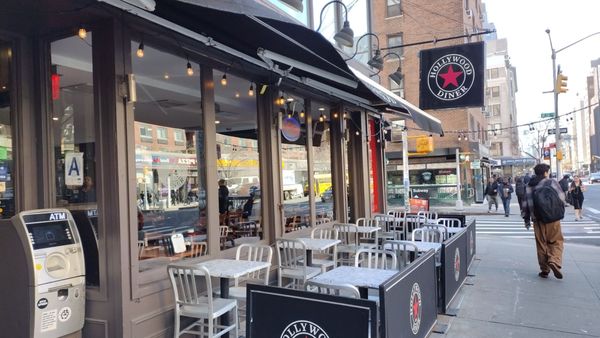 Hollywood Diner by null