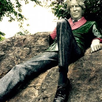 CityScape Tours - On the CityScape Tours, they make stops at the Oscar Wilde statue - Bus Tours Near Me - Dublin, D CityScape Tours - On the CityScape Tours, they make stops at the Oscar Wilde statue - Bus Tours Near Me - Dublin, D