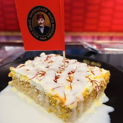Hafız Mustafa - Saffron milk cake