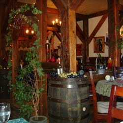 Savvios Family Restaurant - Interior