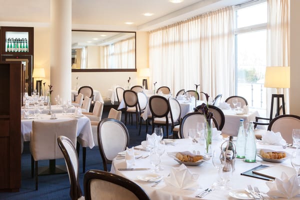 Hotel Vier Jahreszeiten Starnberg by null