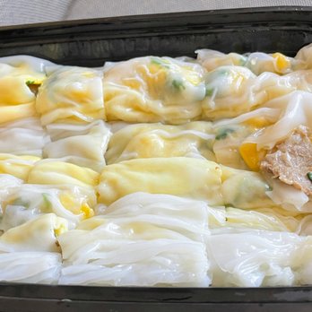 Joe's Steam Rice Roll - Small order of beef rice roll, added egg, corn, and parsley. - Dim Sum Near Me - Flushing, New York