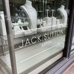 Jack Sutton Royal Street - Located directly on the corner of Hunter and Hopkins in downtown Aspen