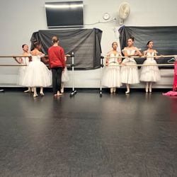 Academy 831