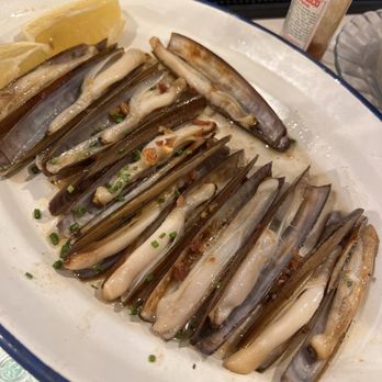 Vermutería La Rosa - The best razor clams - Tapas Bars Near Me - Palma, PM Vermutería La Rosa - The best razor clams - Tapas Bars Near Me - Palma, PM