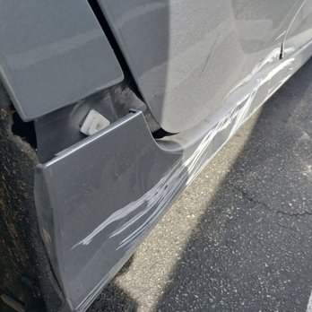 DeSesa Autocraft - Another angle of the damage - Auto Repair Near Me - Van Nuys, California