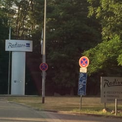 Radisson Blu - The entrance to the hotel