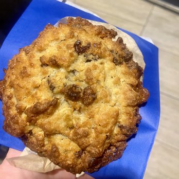 Levain Bakery - Georgetown, D.C - Caramel Coconut Chocolate Chip Cookie - Bakeries Near Me - Washington, DC, District of Columbia Levain Bakery - Georgetown, D.C - Caramel Coconut Chocolate Chip Cookie - Bakeries Near Me - Washington, DC, District of Columbia
