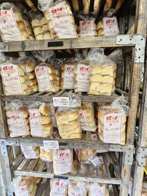 Valerio's Tropical BakeShop by null