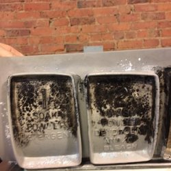 Laundry Casa - BLACK MOLD Mold on top of washers were you put in soap and many washers themselves stick of mold in the barrels. Very unhygienic/ dangerous
