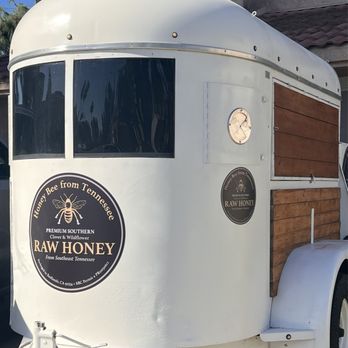 Honey Bee From Tennessee - The cutest trailer ever! - Honey Near Me Honey Bee From Tennessee - The cutest trailer ever! - Honey Near Me