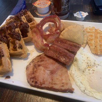 Le Bistreaux - Coffee & Tea Near Me - Alexandria, Louisiana Le Bistreaux - Coffee & Tea Near Me - Alexandria, Louisiana