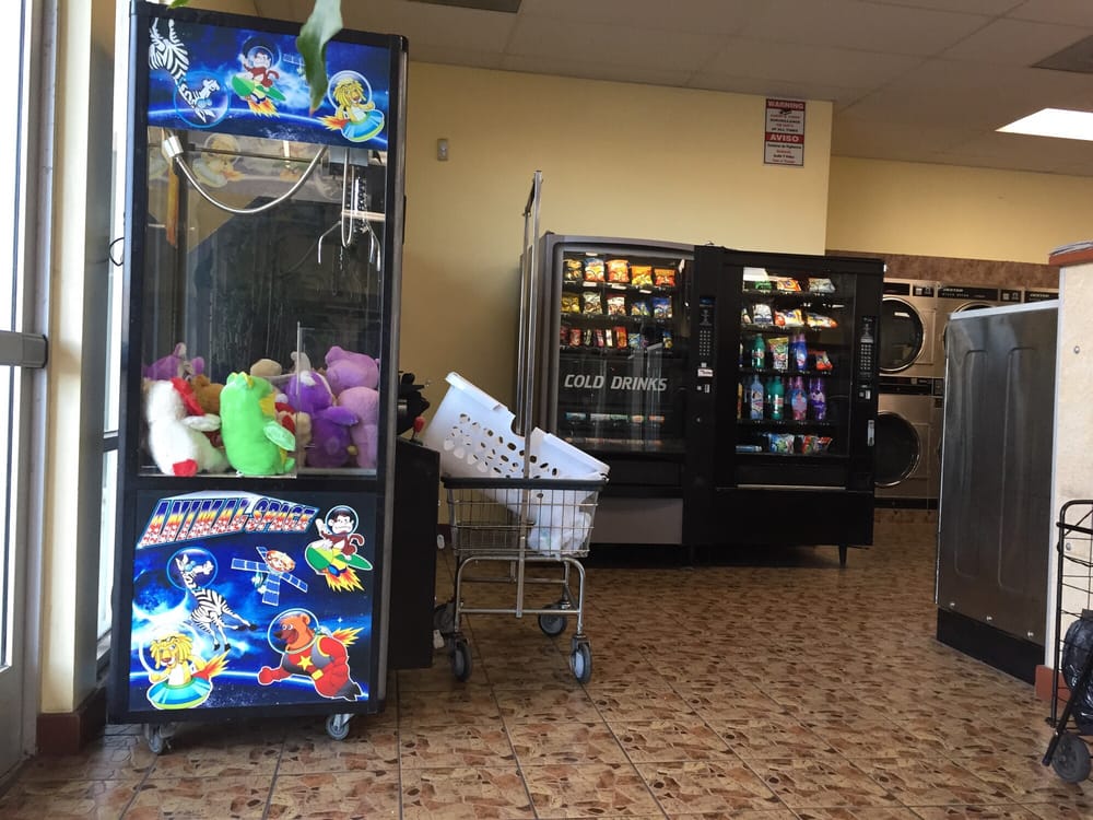 SUPERCLEAN COIN LAUNDRY Updated April 2024 17 Reviews 11012 Lower