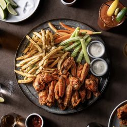 WSKY Stadium - 24 Wing Platter