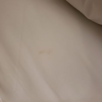 Holiday Inn Express Durham - Stain on the sheets. - Hotels Near Me - Durham, North Carolina