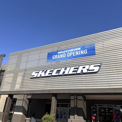 Skechers