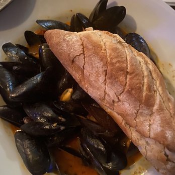 Good Dog Bar - steamed curry mussels - Pubs Near Me - Philadelphia, Pennsylvania Good Dog Bar - steamed curry mussels - Pubs Near Me - Philadelphia, Pennsylvania