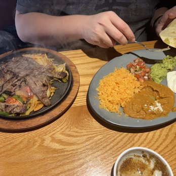Mancha Cocina Mexicana - Fajitas - Mexican Near Me - Leesburg, Virginia