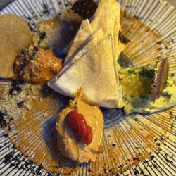 Zoco - Arabic New Concept Restaurant - Dieser Hummus in 4 Variationen ist einfach gigantisch