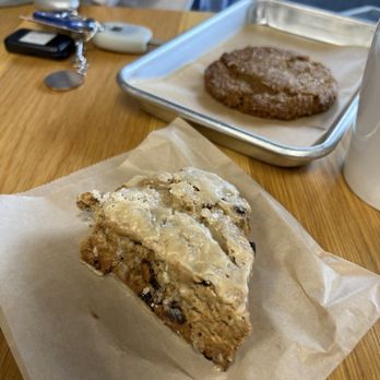 Lulu’s - Blarney Scone and Ginger cookie - Bakeries Near Me - Memphis, Tennessee