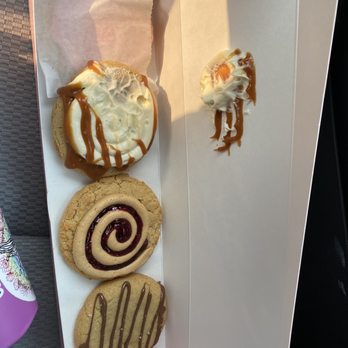 Crumbl - Turlock - Bakeries Near Me - Turlock, California Crumbl - Turlock - Bakeries Near Me - Turlock, California