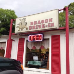 Dragon Drive In - The sign