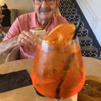 Luna Bistro Cafe - New American Near Me - Long Beach, California