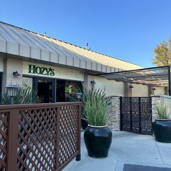 Hozy's Grill - New American Near Me - Santa Paula, California