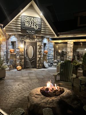 Stonewalls Restaurant by null