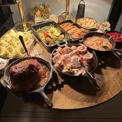 All Or Nothing Catering - Friendsgiving with allllll the fixings