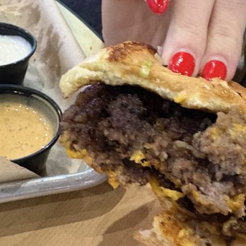 Buffalo Wild Wings - Driest burger of my life - Chicken Wings Near Me - Fort Smith, Arkansas