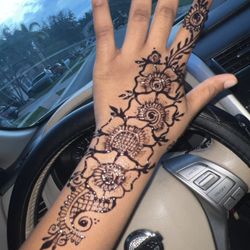 Henna By Farah Shabbir