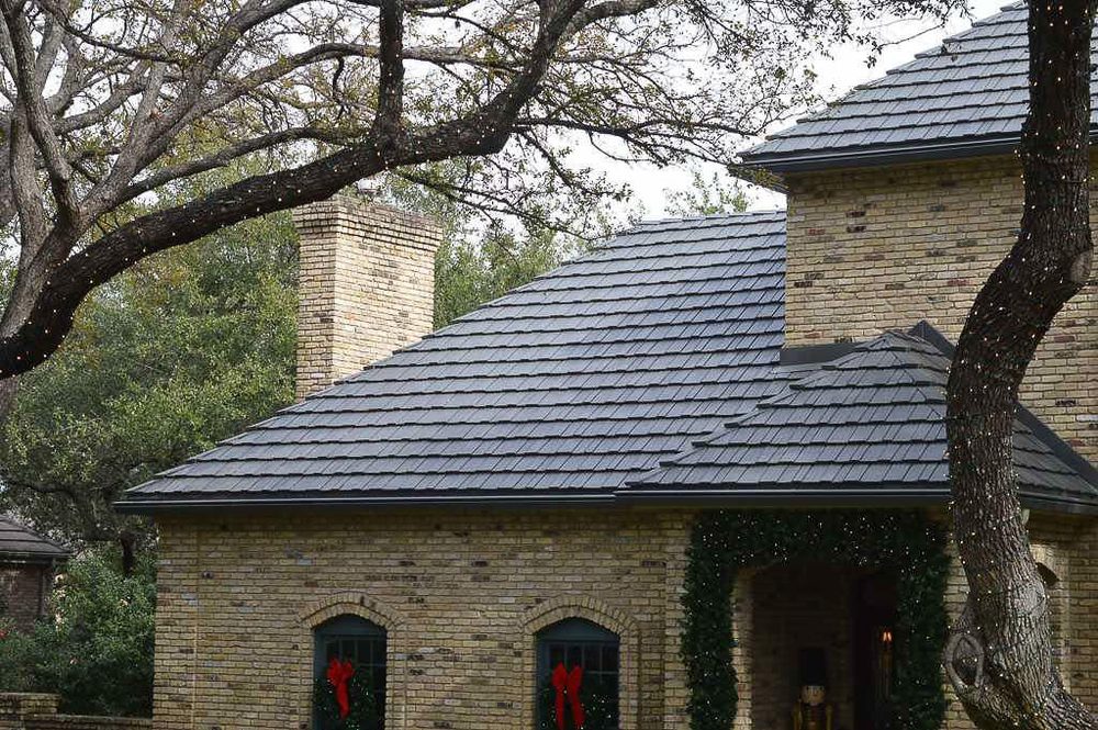 Slide of C.W. Roofing & Construction