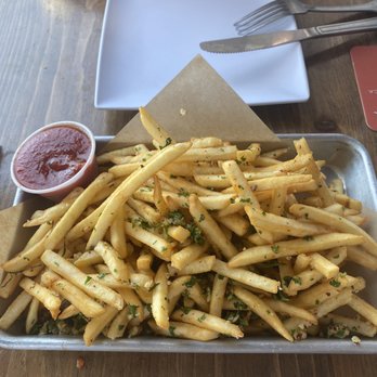The Diplomat Eatery and Tavern - Garlic fries - Mediterranean Near Me - Monrovia, California
