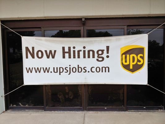 UPS CUSTOMER CENTER 14 Photos 11 Reviews 555 Opperman Dr Eagan 