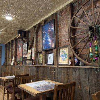 Bourbon Street - Inside - Cajun/Creole Near Me - Burlington, Vermont