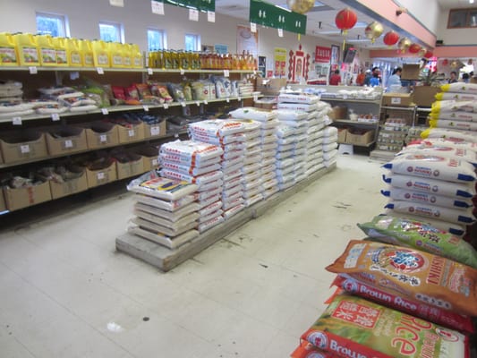 Dinho Market of Atlanta by null
